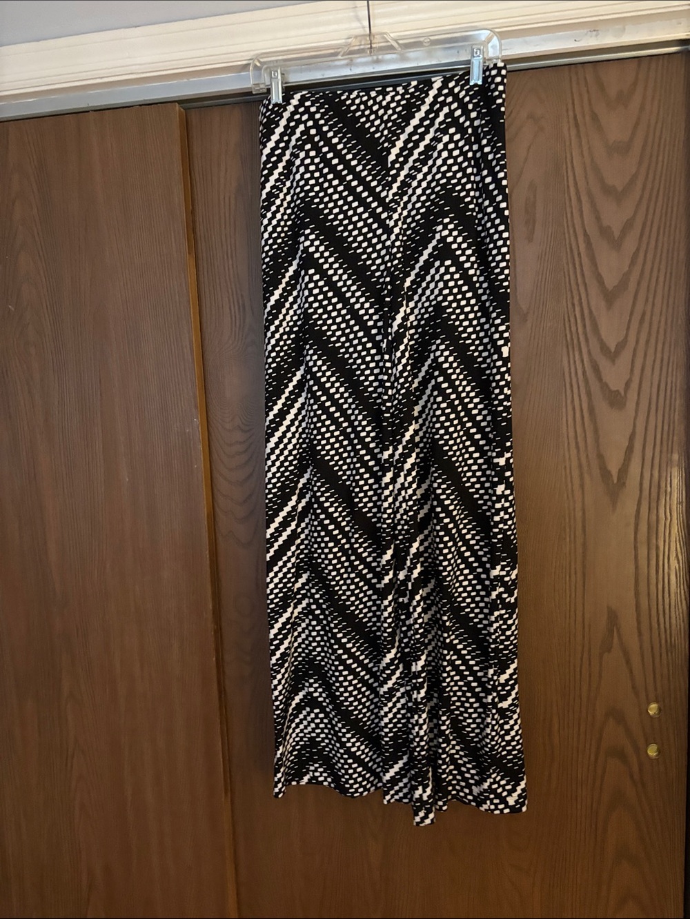 Black and White Chevron pull on pant
